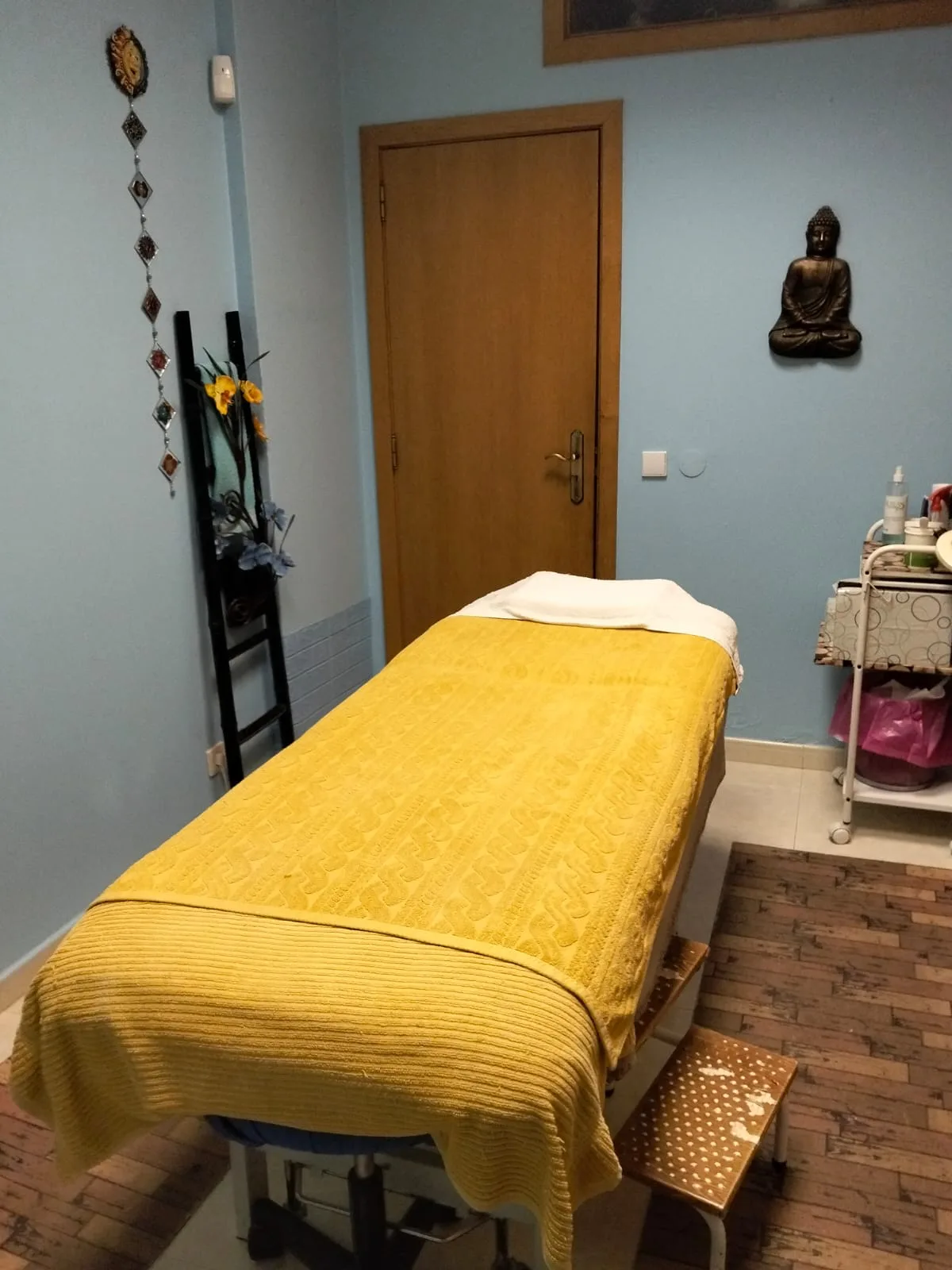 Sala de massagem terapêutica da Quanticura em São Brás de Alportel